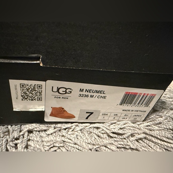 UGGs - Picture 2 of 2